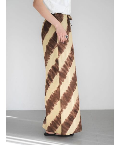 Ungrid(アングリッド)の「タイダイアイラインスカート(スカート・レディース・ブラウン/ブルー・FREE)」の12枚目の写真