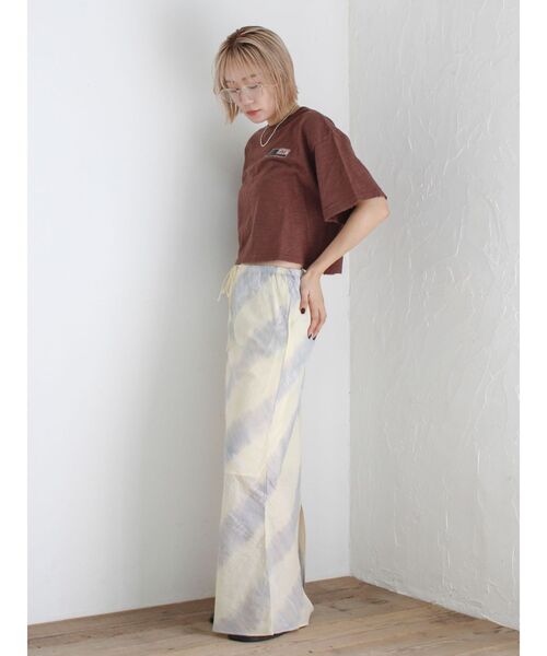 Ungrid(アングリッド)の「タイダイアイラインスカート(スカート・レディース・ブラウン/ブルー・FREE)」の19枚目の写真