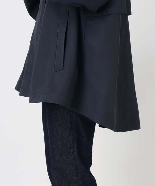 SLOBE IENA（スローブイエナ）の「《WEB限定/追加3》撥水テントラインコート（その他アウター・レディース・ベージュ/ネイビー・FREE）」の5枚目の写真