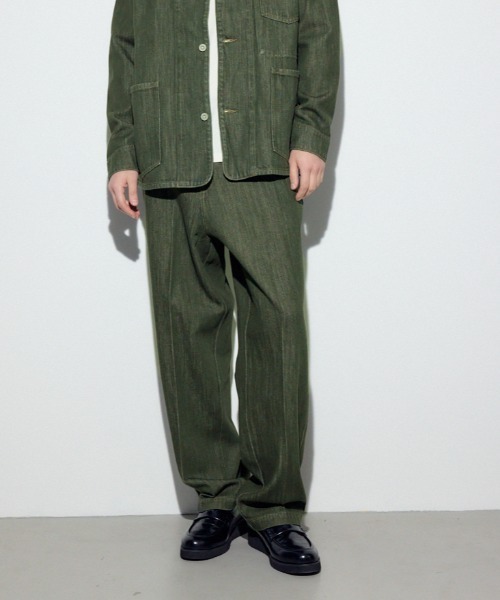 AZUL by moussy（アズールバイマウジー）の「リラックスデニムスラックス（デニムパンツ・メンズ・ワンウォッシュ/カーキ・MEDIUM/SMALL/LARGE）」の2枚目の写真