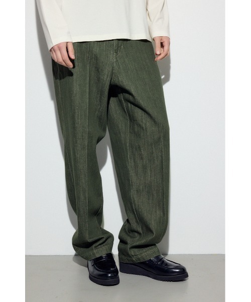 AZUL by moussy（アズールバイマウジー）の「リラックスデニムスラックス（デニムパンツ・メンズ・ワンウォッシュ/カーキ・MEDIUM/SMALL/LARGE）」の4枚目の写真