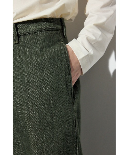 AZUL by moussy（アズールバイマウジー）の「リラックスデニムスラックス（デニムパンツ・メンズ・ワンウォッシュ/カーキ・MEDIUM/SMALL/LARGE）」の12枚目の写真