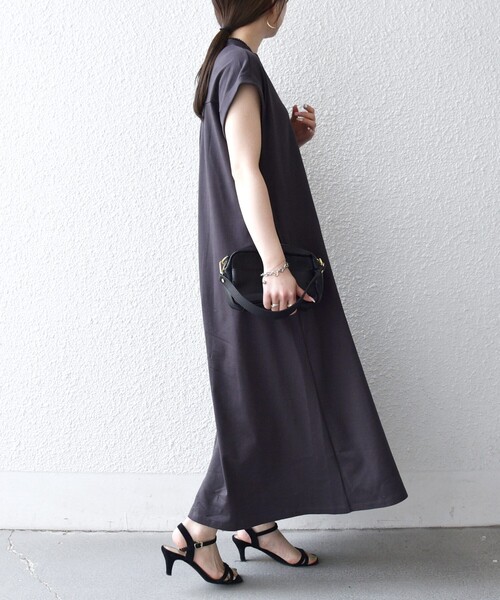 SHIPS any(シップス エニィ)の「SHIPS any:〈接触冷感/汗染み防止加工/洗濯機可能〉スキッパー Aライン ワンピース(ワンピース・レディース・グレー系その他/ブラック/ブルー・ONE SIZE)」の14枚目の写真