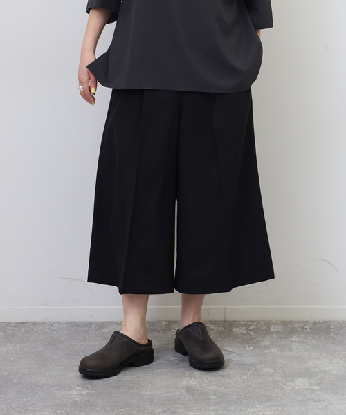 JOURNAL STANDARD LUXE（ジャーナルスタンダード　ラックス）の「トロピカル キュロットパンツ（その他パンツ・レディース・ブラック・FREE）」の3枚目の写真