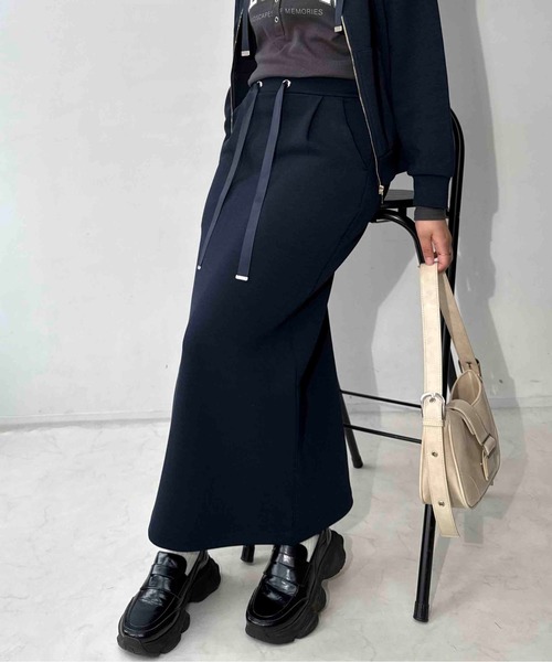 AS KNOW AS plus（アズノゥアズプラス）の「〇スフレ Iラインタイトロングスカート  セットアップ対応アイテム（スカート・レディース・ネイビー/杢グレー/チャコールグレー・FREE）」の4枚目の写真