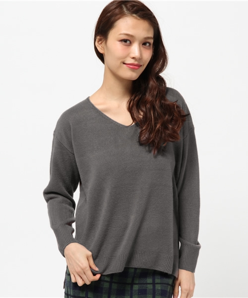 one after another NICE CLAUP（ワンアフターアナザーナイスクラップ）の「【ナイスクラップ】シンプルＶネックニット（ニット/セーター・レディース・アイボリー/ミント/ライトグレー/チャコールグレー・FREE）」の3枚目の写真