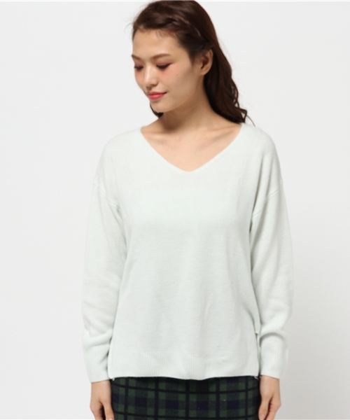one after another NICE CLAUP（ワンアフターアナザーナイスクラップ）の「【ナイスクラップ】シンプルＶネックニット（ニット/セーター・レディース・アイボリー/ミント/ライトグレー/チャコールグレー・FREE）」の5枚目の写真