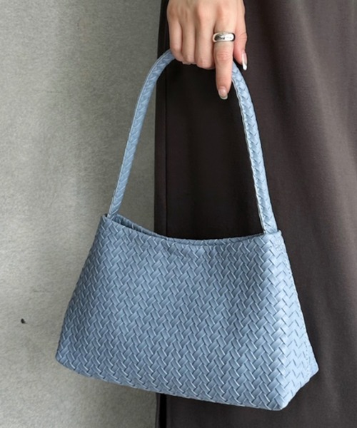 Eclat one(エクラワン)の「【Eclat one】編み込み デザイン ワンショルダー バッグ(ショルダーバッグ・レディース・ブラック/ブルー/ホワイト・FREE)」の11枚目の写真