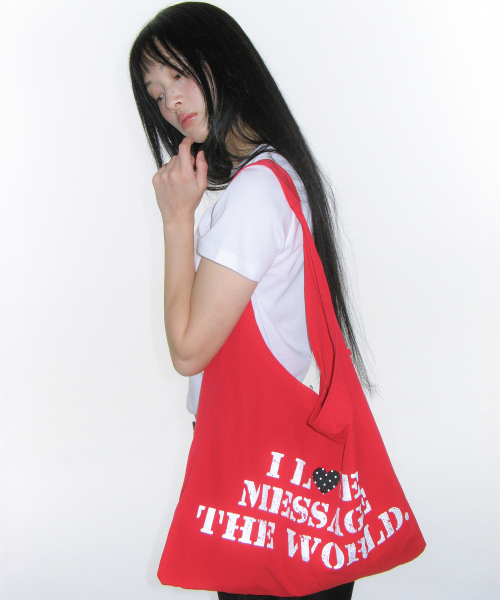 AMESWORLDWIDE（アメスワールドワイド）の「LETTERING CASUAL HOBO BAG RED（ショルダーバッグ・レディース・その他・FREE）」の4枚目の写真