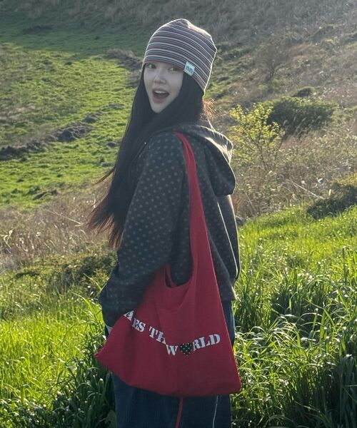 AMESWORLDWIDE（アメスワールドワイド）の「LETTERING CASUAL HOBO BAG RED（ショルダーバッグ・レディース・その他・FREE）」の15枚目の写真