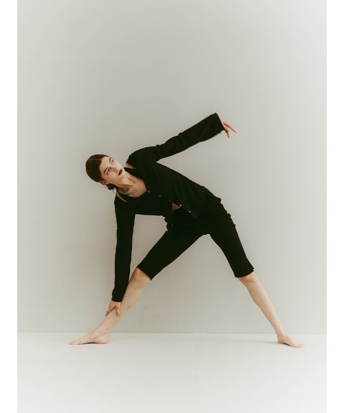 ILANIS(イラニス)の「2way Ease Cardigan(Tシャツ/カットソー・レディース・ブラック/オフホワイト/ライトブルー・FREE)」の11枚目の写真