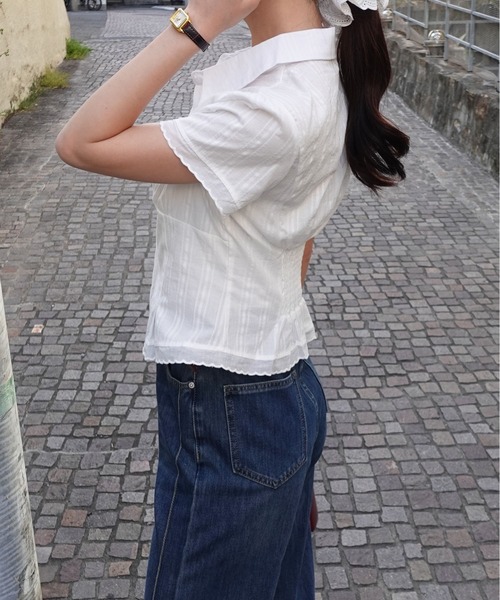 unnu(ユヌ)の「バックギャザーパフスリーブシャツブラウス(シャツ/ブラウス・レディース・ホワイト/ブルー・F)」の6枚目の写真