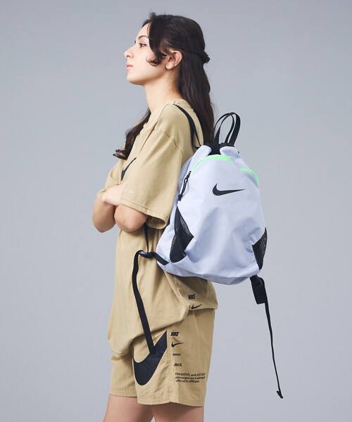 NIKE（ナイキ）の「【NIKE / ナイキ】1994039 プールバッグ / リュック / 14L / ユニセックス（バックパック/リュック・メンズ・ブラック/グレー/サックスブルー・フリー）」の2枚目の写真