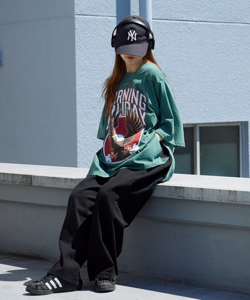 Chick(チック)の「Printed Crew-Neck Oversized T-Shirt / プリントデザイン クルーネックビッグTシャツ 2026年 夏 夏服(Tシャツ/カットソー・レディース・チャコールグレー/ベージュ/グリーン・FREE)」の17枚目の写真