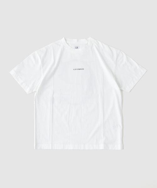 C.P. COMPANY（シーピーカンパニー）の「C.P.Company / シーピーカンパニー 30/1 JERSEY SHORT SLV LOGO TS（Tシャツ/カットソー・メンズ・ホワイト/グレー/ネイビー・LARGE/MEDIUM）」の2枚目の写真