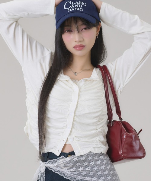 apres jour mignon(アプレジュールミニョン)の「シャーリングカットカーディガン(カーディガン/ボレロ・レディース・ネイビー/杢グレー/オフホワイト・フリー/LARGE)」の8枚目の写真