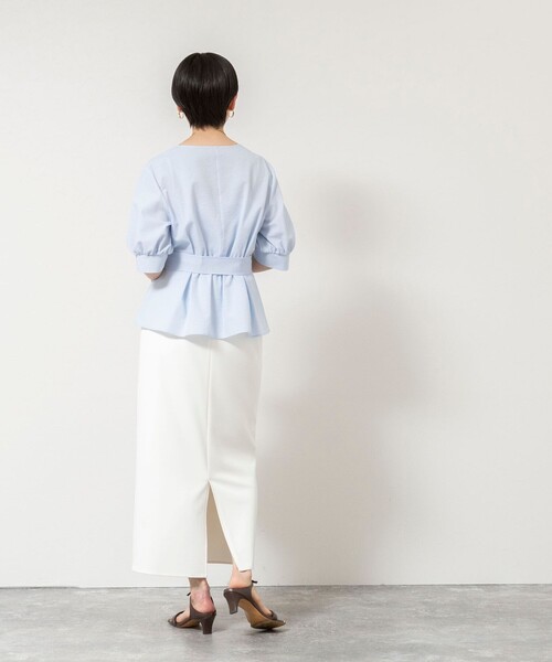NOLLEY’S Sophi(ノーリーズソフィ)の「ウォッシャブルサッカーベルト付ペプラムブラウス(シャツ/ブラウス・レディース・ブラック/サックスブルー/アイボリー/ブラック系その他・38)」の11枚目の写真