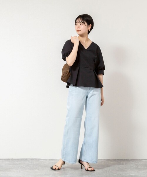 NOLLEY’S Sophi（ノーリーズソフィ）の「ウォッシャブルサッカーベルト付ペプラムブラウス（シャツ/ブラウス・レディース・ブラック/サックスブルー/アイボリー/ブラック系その他・38）」の22枚目の写真