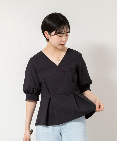 NOLLEY’S Sophi（ノーリーズソフィ）の「ウォッシャブルサッカーベルト付ペプラムブラウス（シャツ/ブラウス・レディース・ブラック/サックスブルー/アイボリー/ブラック系その他・38）」の21枚目の写真