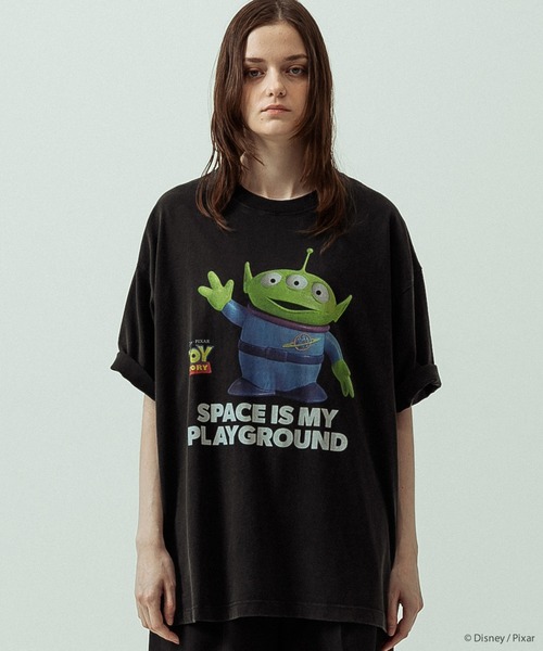 SLICK(スリック)の「【SLICK/スリック】SLICK / TOY STORY Print T-shirt 02/トイストーリー/パウダー加工プリントTシャツ/オーバーサイズ シルエット/ ビンテージ / ディズニー/ピクサー(Tシャツ/カットソー・メンズ・ホワイト/ブラック・3/2/1)」の22枚目の写真