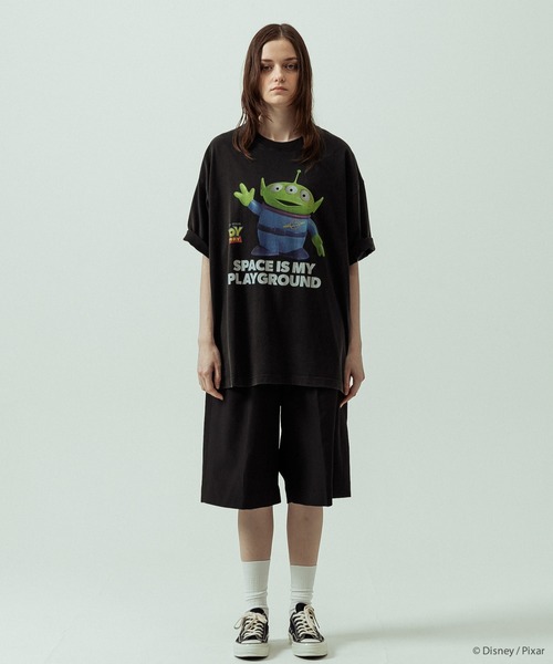 SLICK(スリック)の「【SLICK/スリック】SLICK / TOY STORY Print T-shirt 02/トイストーリー/パウダー加工プリントTシャツ/オーバーサイズ シルエット/ ビンテージ / ディズニー/ピクサー(Tシャツ/カットソー・メンズ・ホワイト/ブラック・3/2/1)」の3枚目の写真