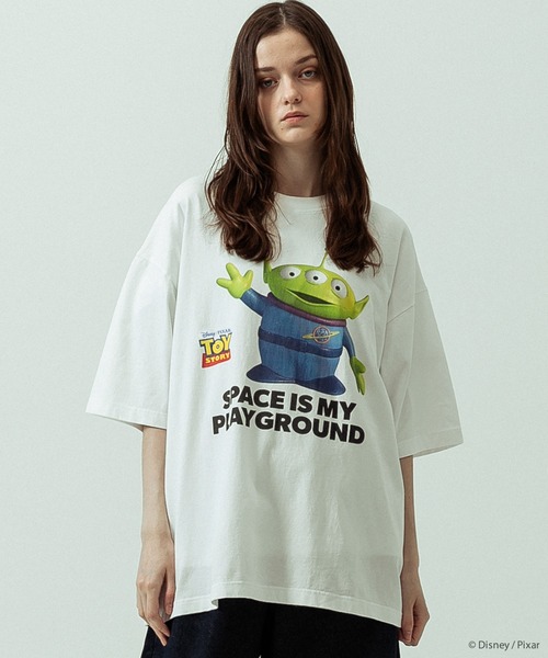 SLICK(スリック)の「【SLICK/スリック】SLICK / TOY STORY Print T-shirt 02/トイストーリー/パウダー加工プリントTシャツ/オーバーサイズ シルエット/ ビンテージ / ディズニー/ピクサー(Tシャツ/カットソー・メンズ・ホワイト/ブラック・3/2/1)」の6枚目の写真