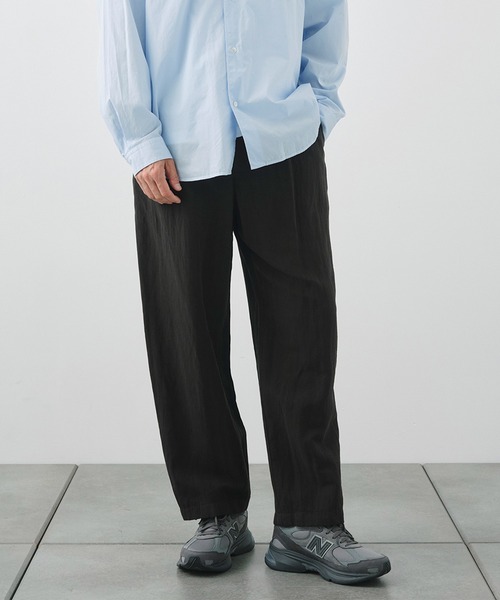 ATON（エイトン）の「【ATON / エイトン】COTTON LINEN VOILE LOOSE FIT PANTS（その他パンツ・メンズ・カーキ/ベージュ/ダークグレー・4/2）」の2枚目の写真