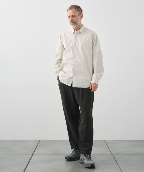 ATON（エイトン）の「【ATON / エイトン】COTTON LINEN VOILE LOOSE FIT PANTS（その他パンツ・メンズ・カーキ/ベージュ/ダークグレー・4/2）」の7枚目の写真