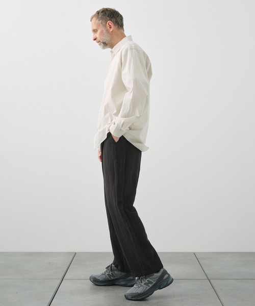 ATON（エイトン）の「【ATON / エイトン】COTTON LINEN VOILE LOOSE FIT PANTS（その他パンツ・メンズ・カーキ/ベージュ/ダークグレー・4/2）」の8枚目の写真