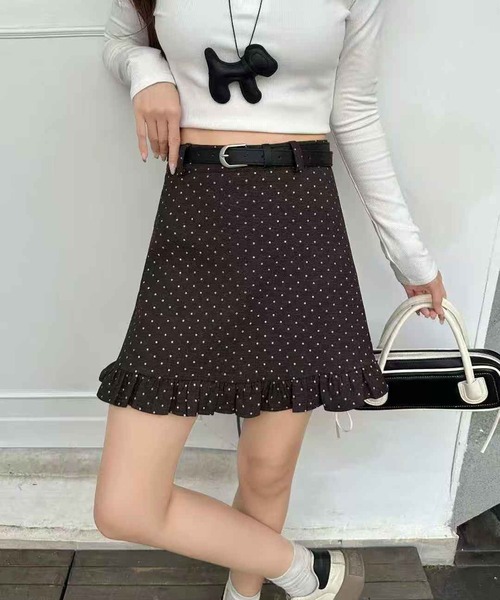 Chiina(チーナ)の「Chiina / ドット柄裾フリルミニスカート(スカート・レディース・ライトブラウン/ブラック・MEDIUM/SMALL)」の10枚目の写真