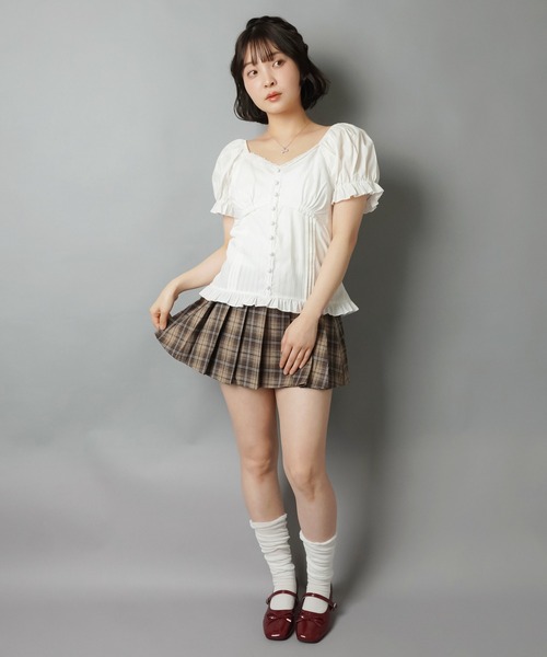 SPINNS（スピンズ）の「半袖ブラウス/パフスリーブ/タックフリル（シャツ/ブラウス・レディース・ホワイト/ブラック・ONESIZE）」の13枚目の写真