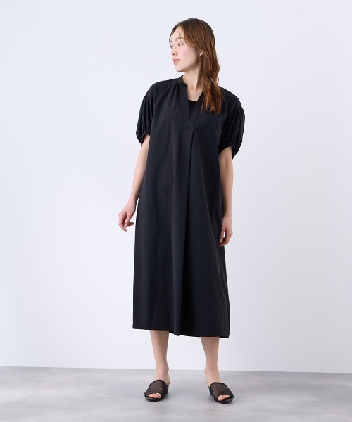 QUEENS COURT(クイーンズコート)の「FLEXIES 4WAYクロススキッパーワンピース(ワンピース・レディース・ブラック/オフホワイト・M)」の2枚目の写真