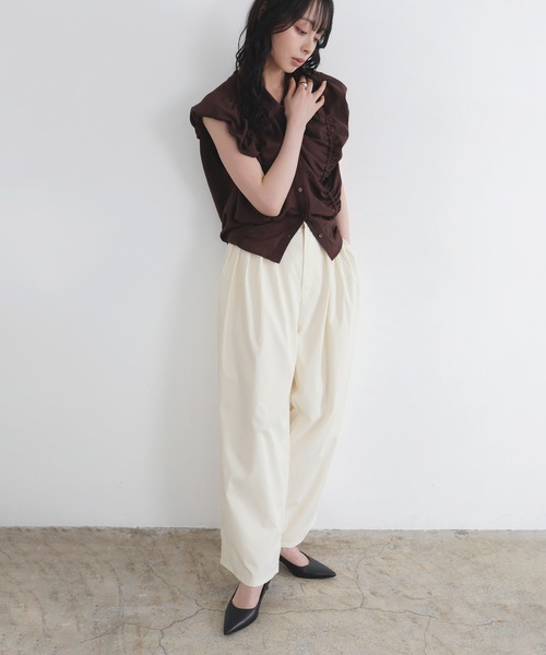 LIAN(リアン)の「【セットアップ対応】メニータックワイドパンツ(その他パンツ・レディース・ベージュ/ブラック/ブラウン/アイボリー・FREE)」の21枚目の写真