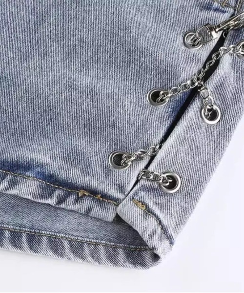 &soiree(アンドソワレ)の「チェーンレースアップデニムショートパンツ(デニムパンツ・レディース・ブルー・SMALL/MEDIUM/LARGE/X-LARGE)」の5枚目の写真