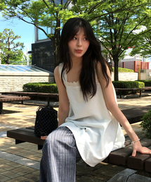 Lace Point One-piece Cream