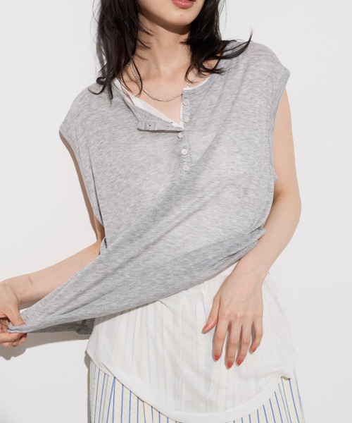 Unitage(ユニテージ)の「ヘンリーネックシアーノースリトップス(Tシャツ/カットソー・レディース・ホワイト/グレー/ピンク/レッド・FREE)」の1枚目の写真