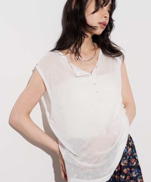 Unitage(ユニテージ)の「ヘンリーネックシアーノースリトップス(Tシャツ/カットソー・レディース・ホワイト/グレー/ピンク/レッド・FREE)」の6枚目の写真