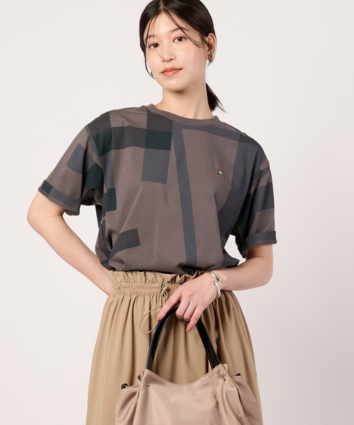 Arnold Palmer(アーノルドパーマー)の「シェア ランダムチェック Tシャツ(Tシャツ/カットソー・レディース・チャコールグレー/ホワイト/ブルー・L/M/S/XS/LL)」の9枚目の写真