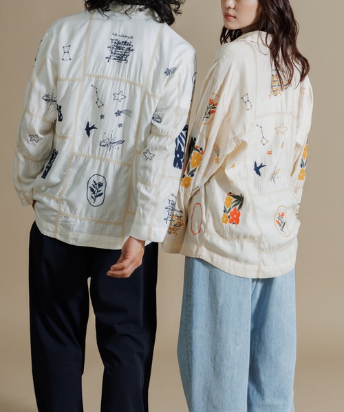 LEIN(リーン)の「パッチワーク刺繍シャツ(シャツ/ブラウス・レディース・ネイビー/マルチ・FREE)」の4枚目の写真