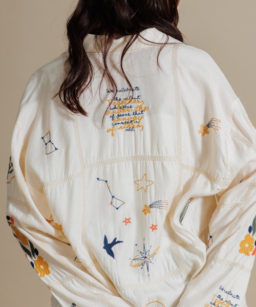 LEIN(リーン)の「パッチワーク刺繍シャツ(シャツ/ブラウス・レディース・ネイビー/マルチ・FREE)」の11枚目の写真