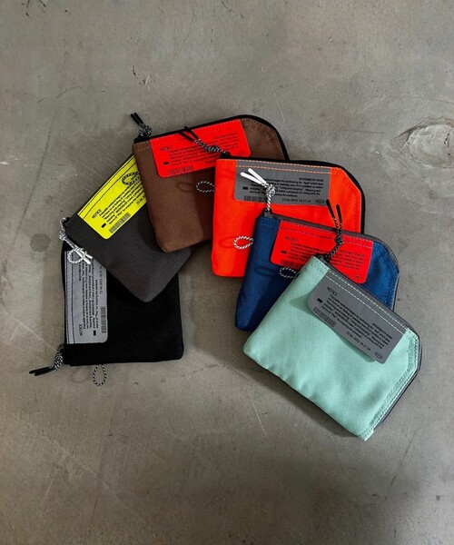 WEEKEND(ER)(ウィークエンダー)の「【WEEKEND(ER)/ウィークエンダー】マルチケース / 財布 / ミニウォレット / BASIC MULTI CASE(ポーチ・メンズ・チャコールグレー/ブラック/ブラウン/ライム/ブルー/オレンジ・フリー)」の7枚目の写真