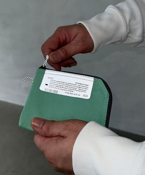WEEKEND(ER)(ウィークエンダー)の「【WEEKEND(ER)/ウィークエンダー】マルチケース / 財布 / ミニウォレット / BASIC MULTI CASE(ポーチ・メンズ・チャコールグレー/ブラック/ブラウン/ライム/ブルー/オレンジ・フリー)」の10枚目の写真