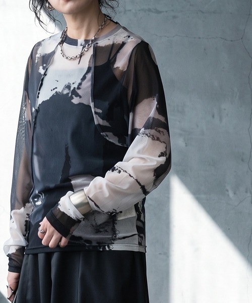 antiqua(アンティカ)の「シアーメッシュ アート柄 トップス(その他トップス・レディース・マルチ・ONESIZE)」の2枚目の写真