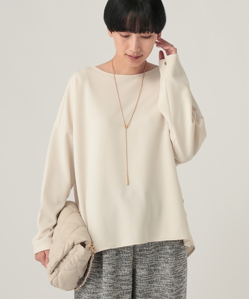 Elura（エルーラ）の「サマ見えリラクシーボートプルオーバー/1052451（Tシャツ/カットソー・レディース・オフホワイト/ベージュ/ブラック/グレイッシュベージュ/カーキ・FREE）」の2枚目の写真