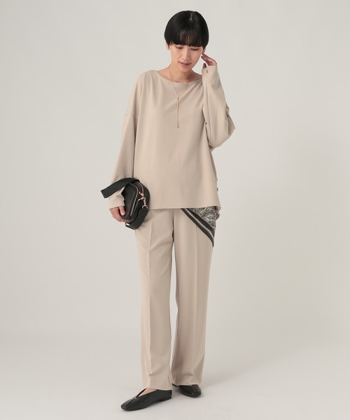 Elura（エルーラ）の「サマ見えリラクシーボートプルオーバー/1052451（Tシャツ/カットソー・レディース・オフホワイト/ベージュ/ブラック/グレイッシュベージュ/カーキ・FREE）」の13枚目の写真