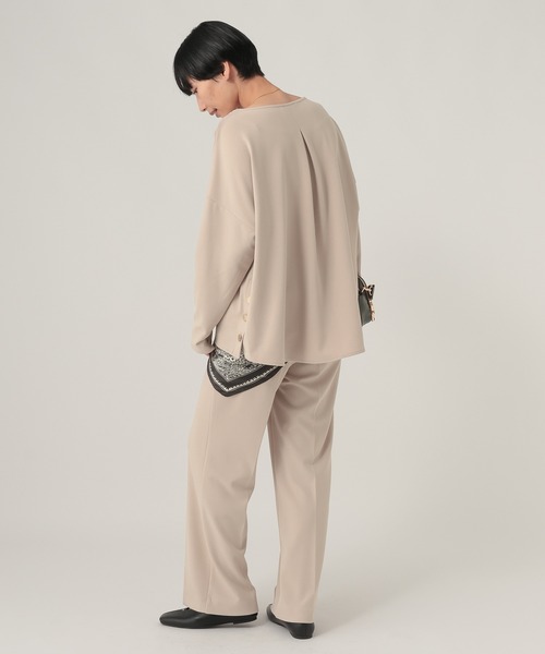 Elura（エルーラ）の「サマ見えリラクシーボートプルオーバー/1052451（Tシャツ/カットソー・レディース・オフホワイト/ベージュ/ブラック/グレイッシュベージュ/カーキ・FREE）」の14枚目の写真