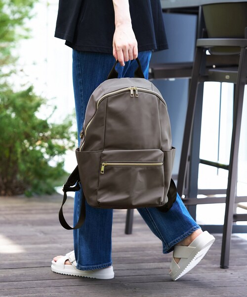 grove(グローブ)の「【A4・撥水】大人気!人間工学多機能リュック(バックパック/リュック・レディース・ダークグレー/ブラック/カーキ・00)」の4枚目の写真