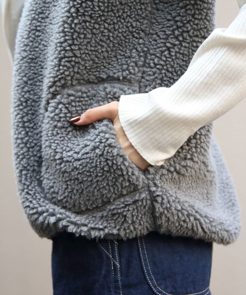 GYMPHLEX(ジムフレックス)の「Gymphlex/ジムフレックス ボアフーデッドベスト BOA HOODED VEST J-1069 BOA(ベスト・レディース・ライトベージュ/ヘザーグレー/ネイビー・L/16/M)」の5枚目の写真