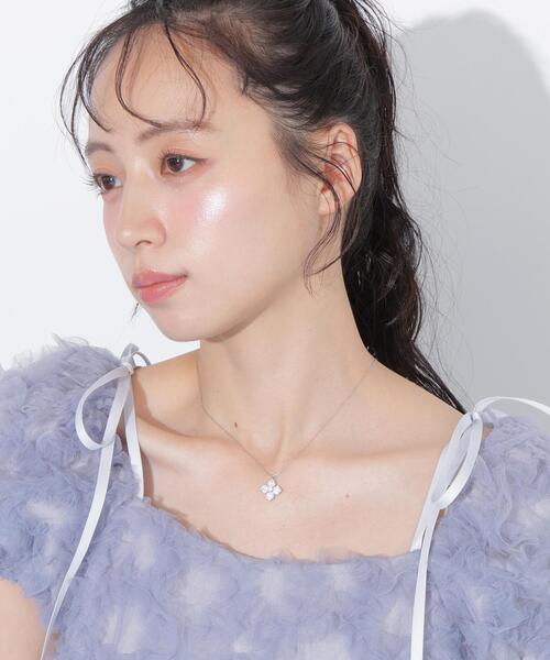 JILL by JILL STUART(ジルバイジルスチュアート)の「【再入荷】Cubic 大粒クローバーネックレス(ネックレス・レディース・ブルー/シルバー・FREE)」の19枚目の写真