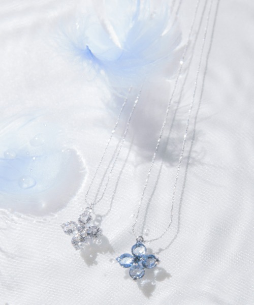 JILL by JILL STUART(ジルバイジルスチュアート)の「【再入荷】Cubic 大粒クローバーネックレス(ネックレス・レディース・ブルー/シルバー・FREE)」の10枚目の写真